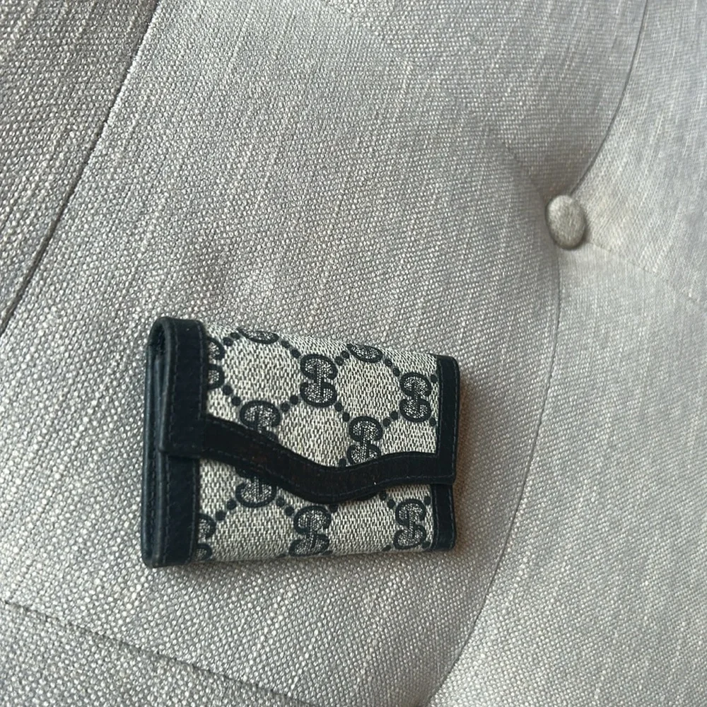 Gucci ring small authentic